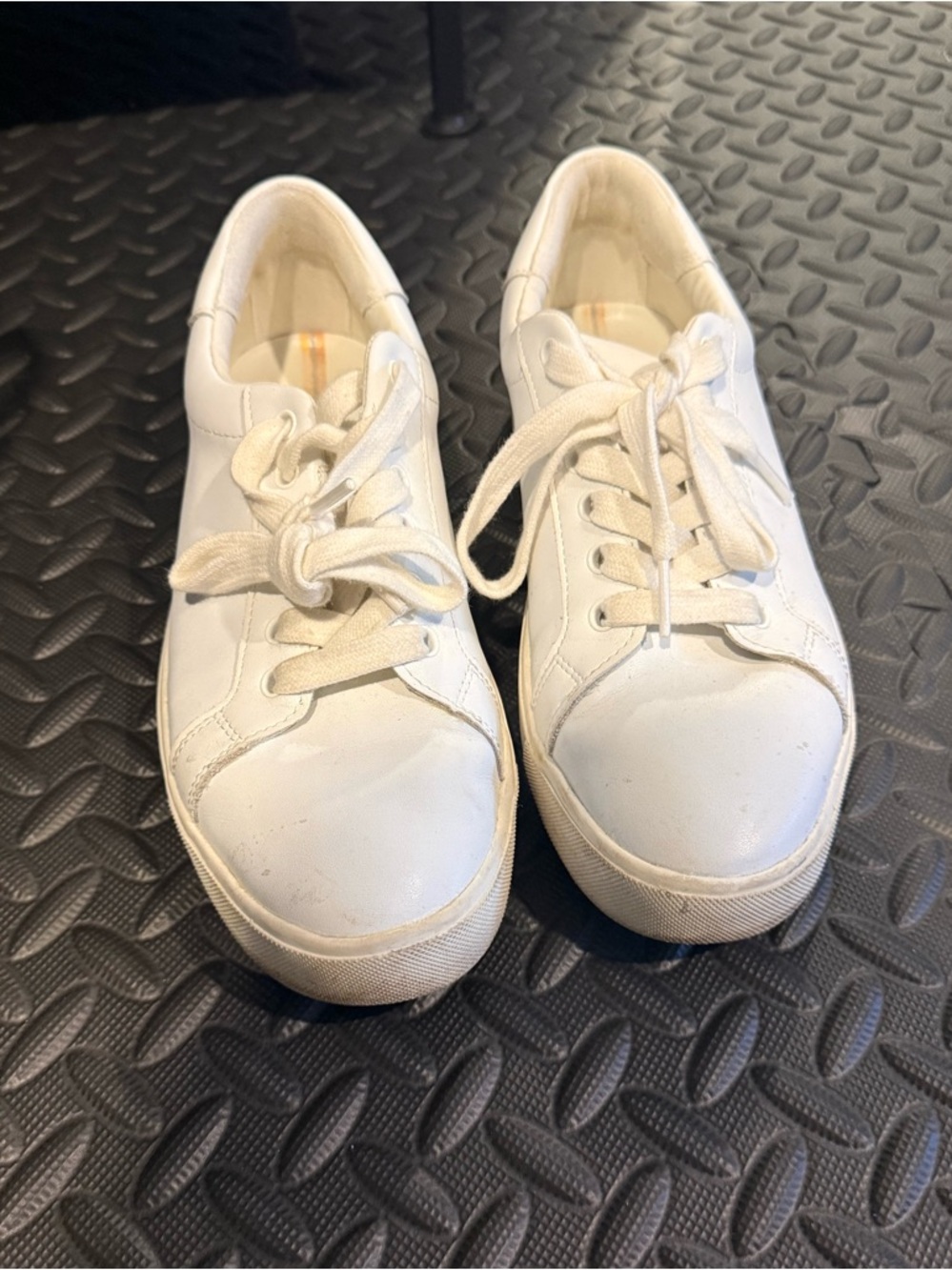 Sam Edelman Classic White Low-Top Lace-Up Sneakers
